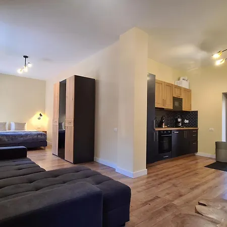 Zeiiss Apartments-3