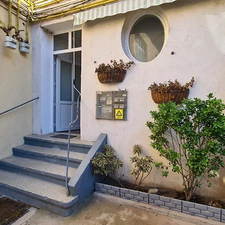 Zeiiss Apartments-2